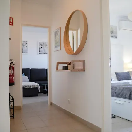 Lovely Beira Mar Da Rocha Apartment